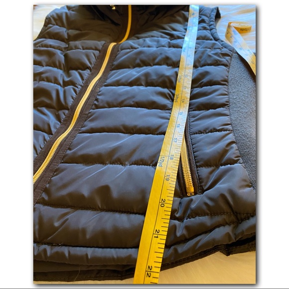 Johnston & Murphy Quilted Vest - Picture 3 of 5